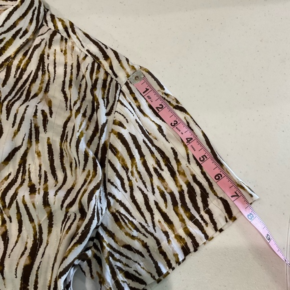 Jane+Delancey Zebra Print Top Brown Button Up Short Sleeve Blouse Women’s Size M - Picture 6 of 11